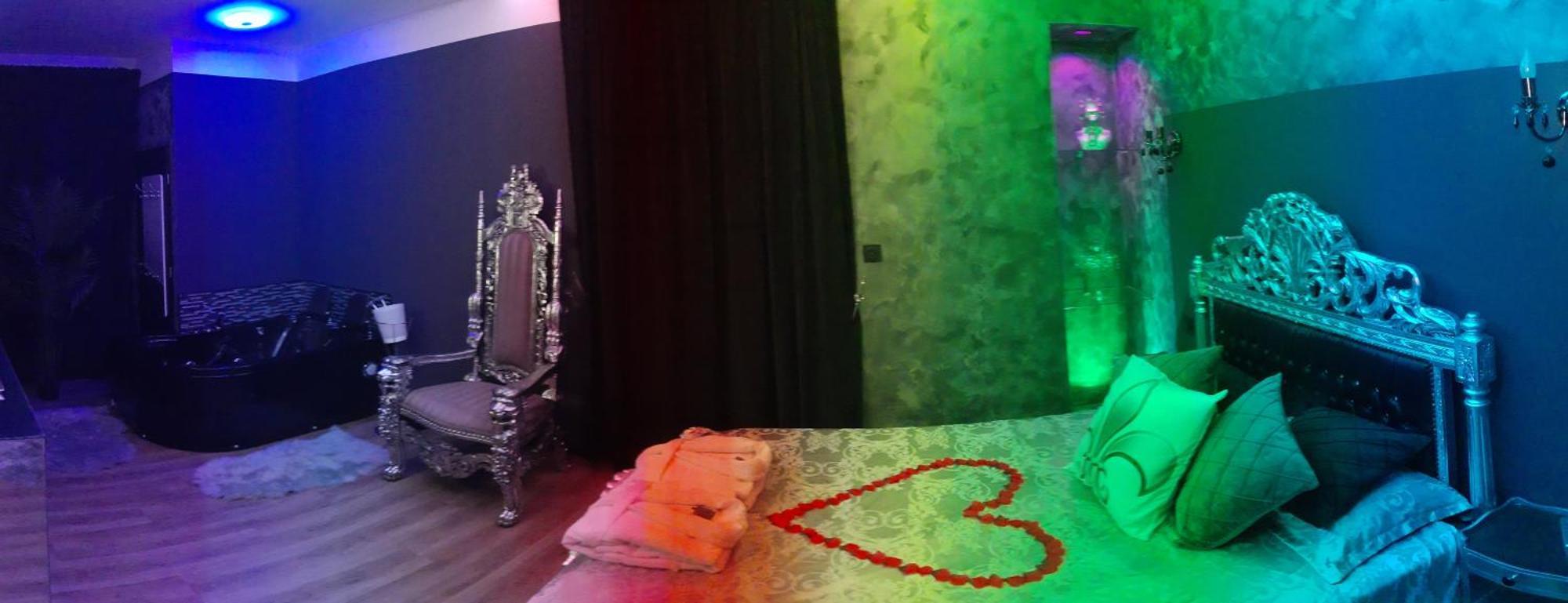 Nuit Romantique - Jacuzzi - Beziers - Romance Royale מראה חיצוני תמונה