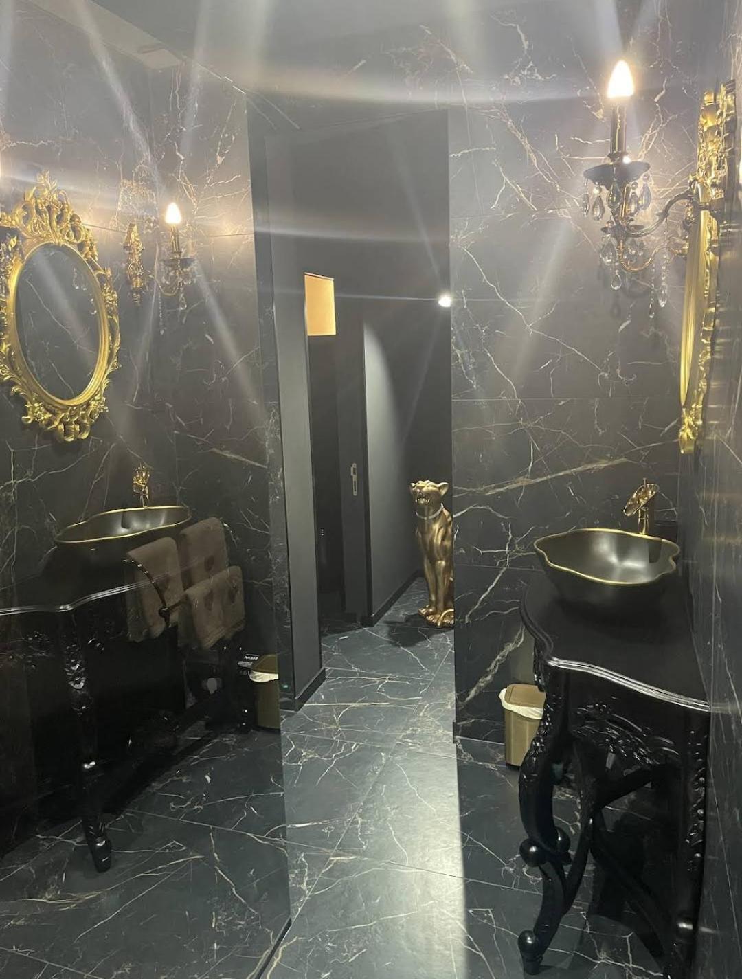 Nuit Romantique - Jacuzzi - Beziers - Romance Royale מראה חיצוני תמונה