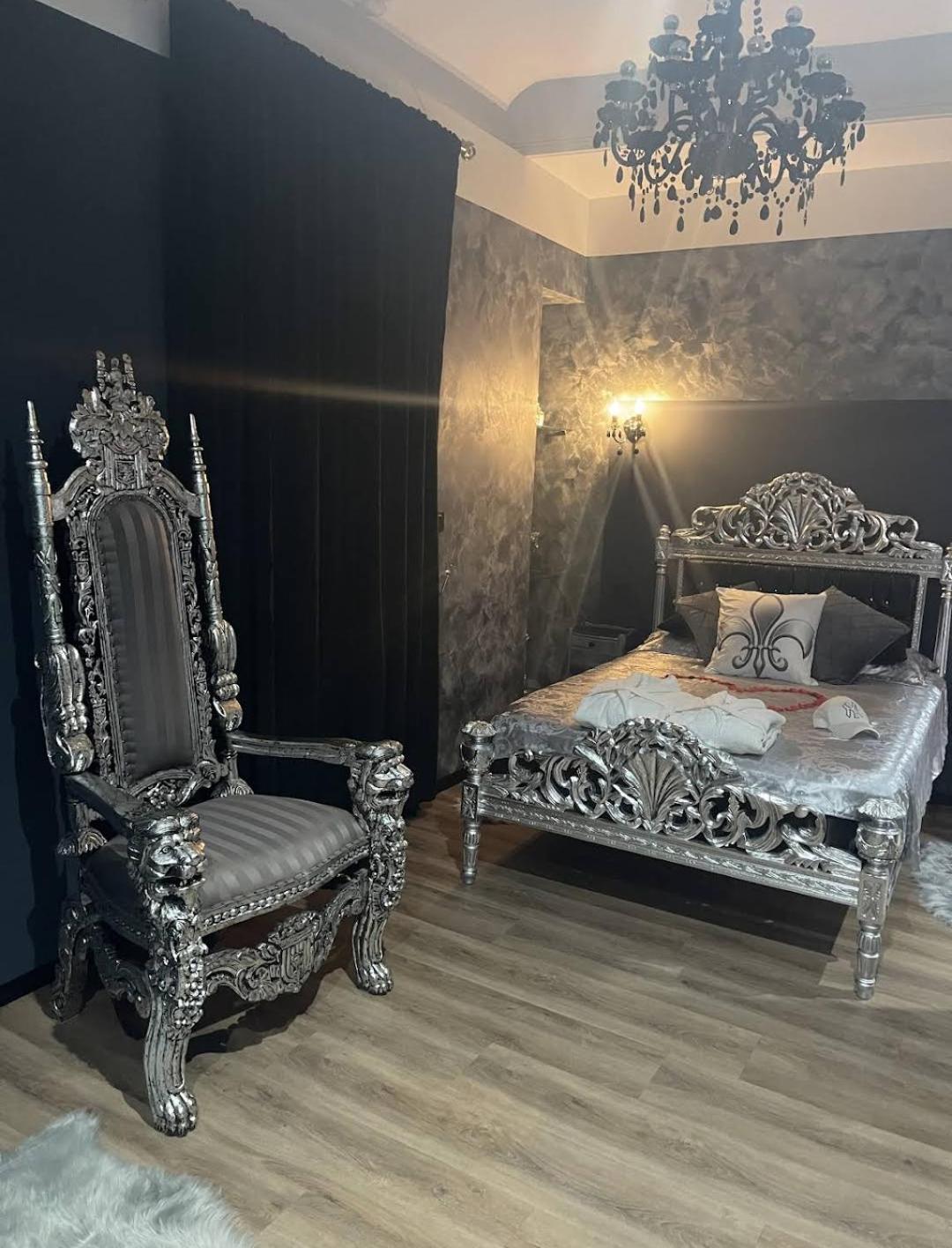 Nuit Romantique - Jacuzzi - Beziers - Romance Royale מראה חיצוני תמונה